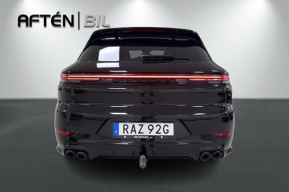 Porsche Cayenne S 8 of 30