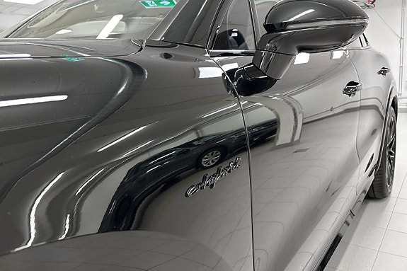 Porsche Cayenne S 11 of 30