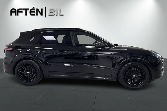 Porsche Cayenne S 6 of 30