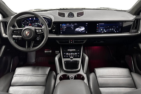Porsche Cayenne S 13 of 30