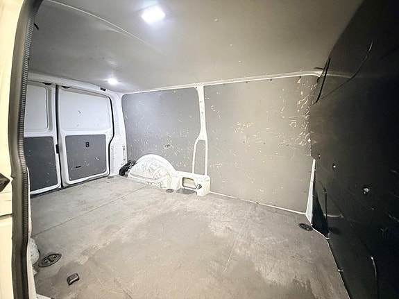 Volkswagen Transporter 28 of 30