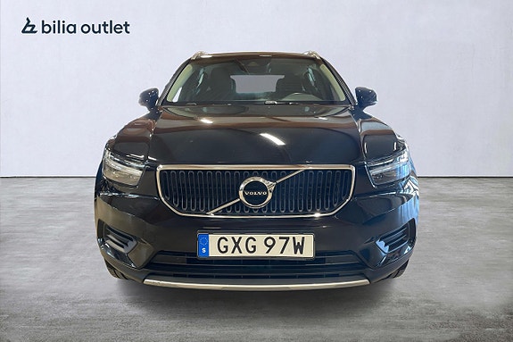 Volvo XC40 4 of 5