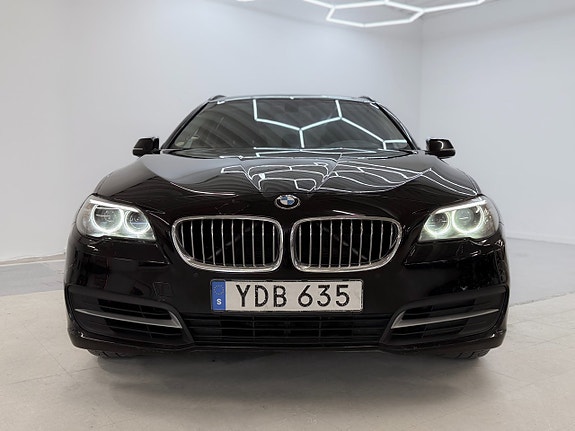 BMW 520d 2 of 5