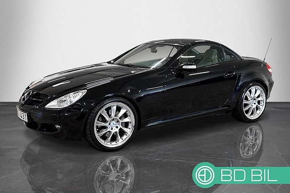 Mercedes-Benz SLK350 3 of 5
