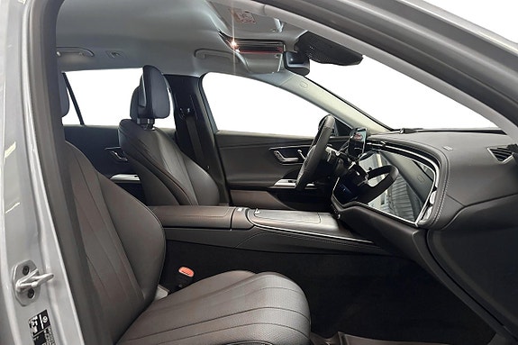 Mercedes-Benz E300 de 7 of 17