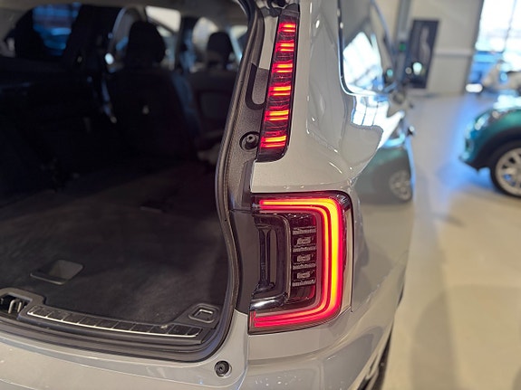 Volvo EX90 5 of 5