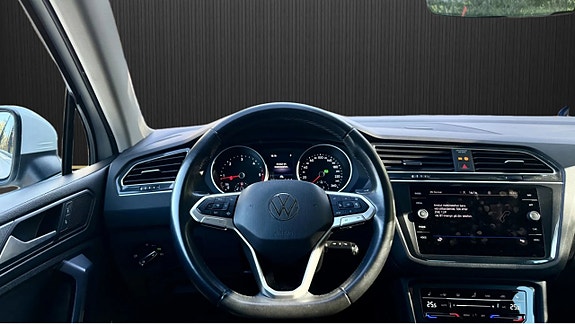 Volkswagen Tiguan 8 of 11