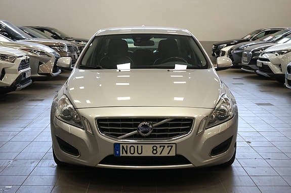 Volvo S60 3 of 5