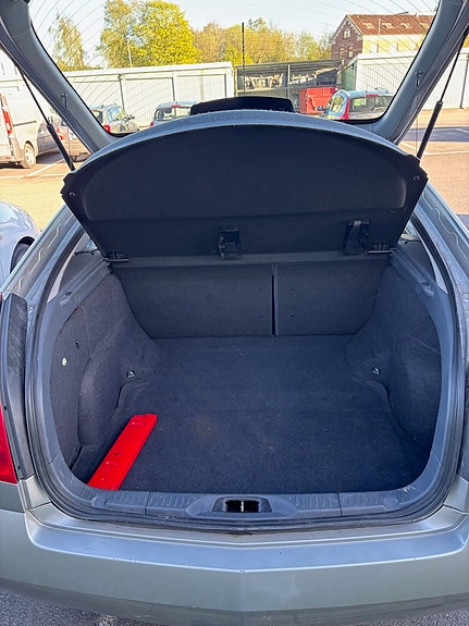 Nissan Primera 9 of 9