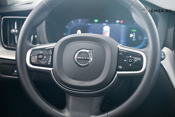 Volvo XC60 14 of 25
