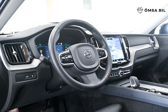 Volvo XC60 11 of 25