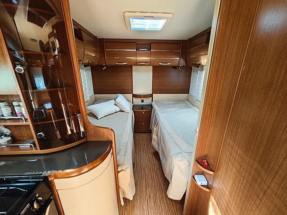 Adria Alpina 563ul 14 of 18