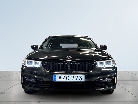 BMW 520d 2 of 5