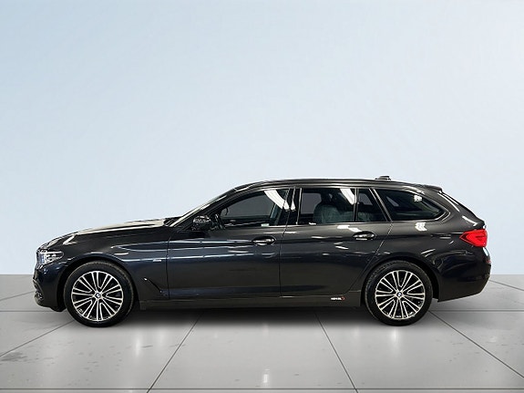 BMW 520d 4 of 5