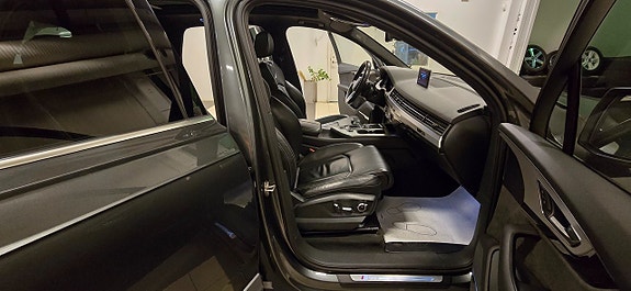 Audi Q7 7 of 22