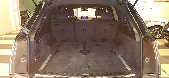 Audi Q7 22 of 22