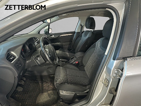Citroen C4 7 of 18
