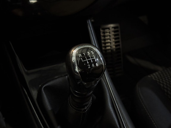 Nissan Pulsar 16 of 22