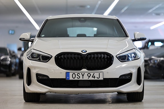 BMW 118i 5 of 5