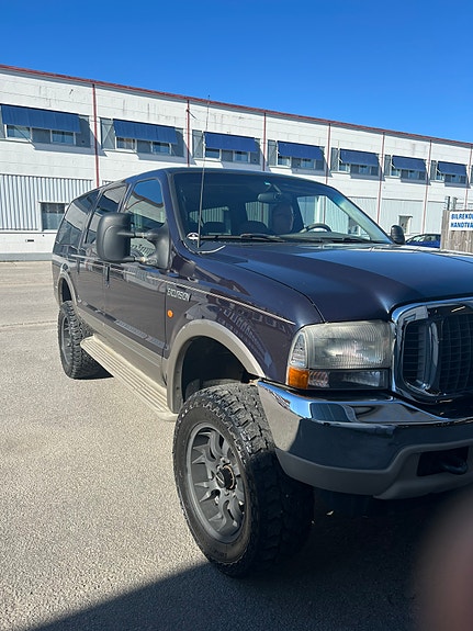 Ford Excursion 5 of 5