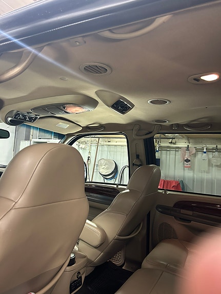 Ford Excursion 12 of 15