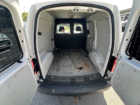 Volkswagen Caddy 7 of 9