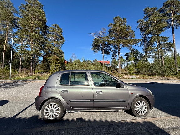 Renault Clio 3 of 4