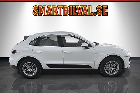 Porsche Macan S 3 of 25