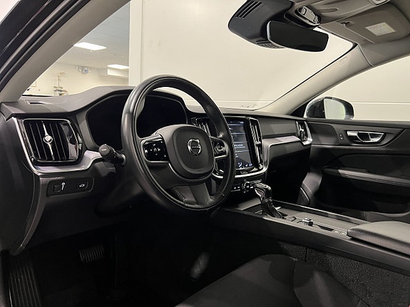 Volvo V60 Cross Country 6 of 27