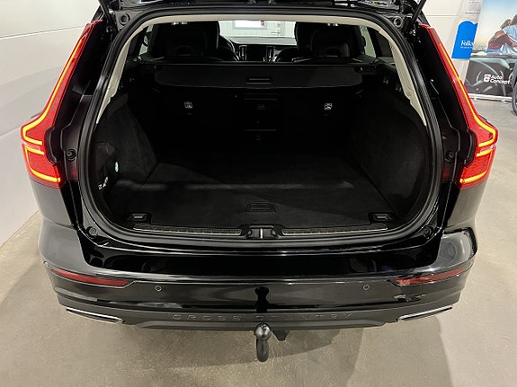 Volvo V60 Cross Country 11 of 27
