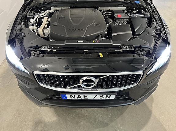 Volvo V60 Cross Country 12 of 27
