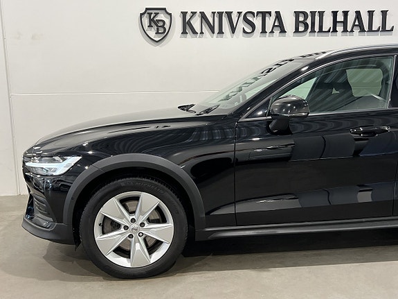 Volvo V60 Cross Country 26 of 27