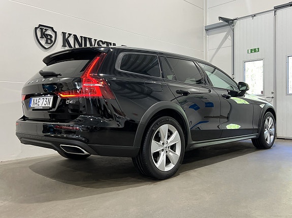 Volvo V60 Cross Country 25 of 27