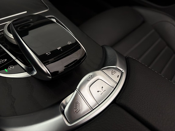 Mercedes-Benz C300 23 of 30