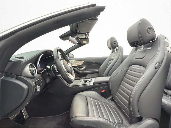 Mercedes-Benz C300 13 of 30