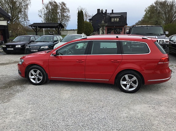 Volkswagen Passat 2 of 5