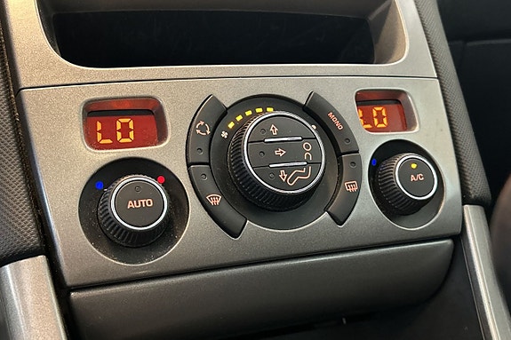 Peugeot 308 SW 16 of 21