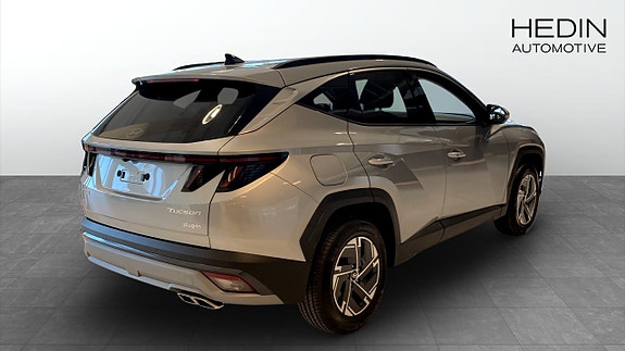 Hyundai Tucson 2 of 12