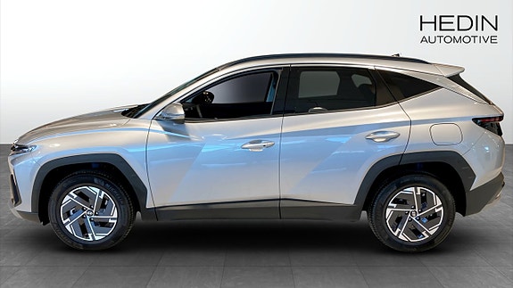 Hyundai Tucson 6 of 12