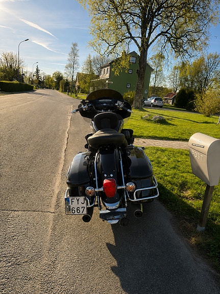 Yamaha XVZ 1300 Royal star venture 3 of 7