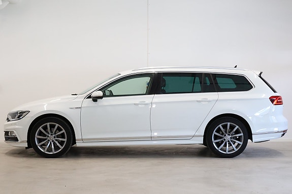 Volkswagen Passat 8 of 30
