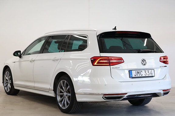 Volkswagen Passat 7 of 30