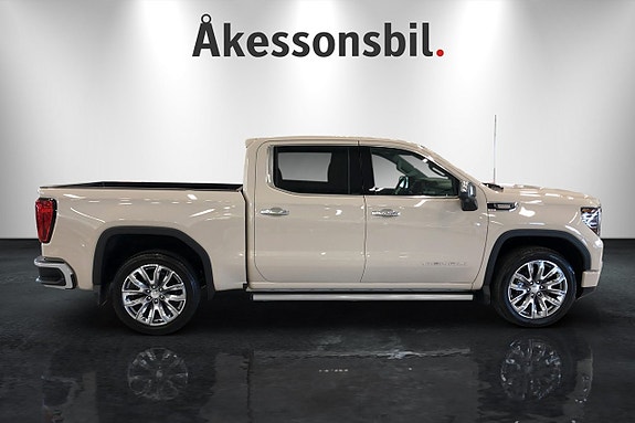 GMC Sierra 1500 3 of 5