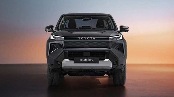 Toyota HiLux 2 of 8