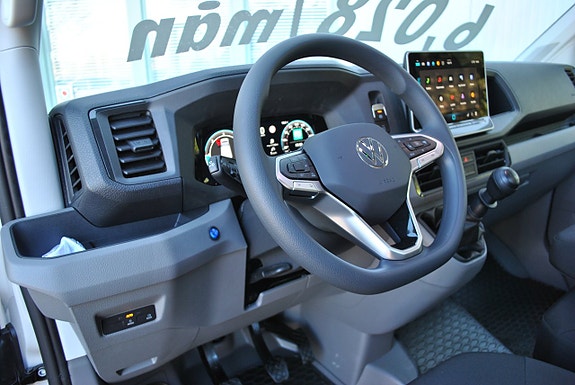 Volkswagen Crafter 24 of 24