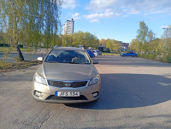 Kia Ceed 3 of 4