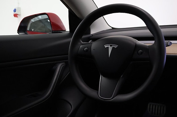 Tesla Model 3 15 of 24