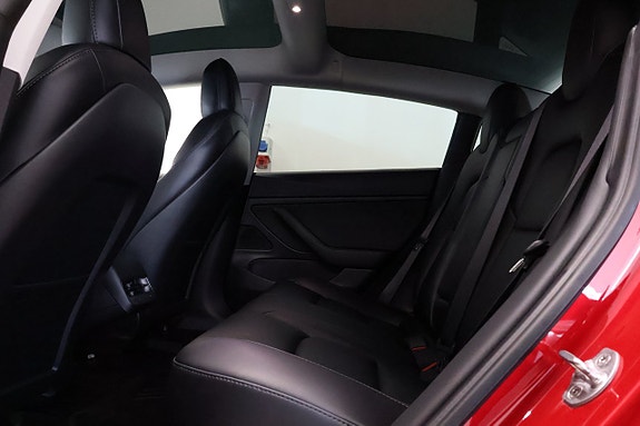 Tesla Model 3 21 of 24