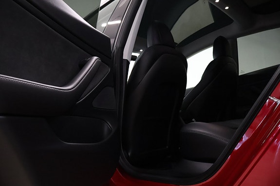 Tesla Model 3 20 of 24