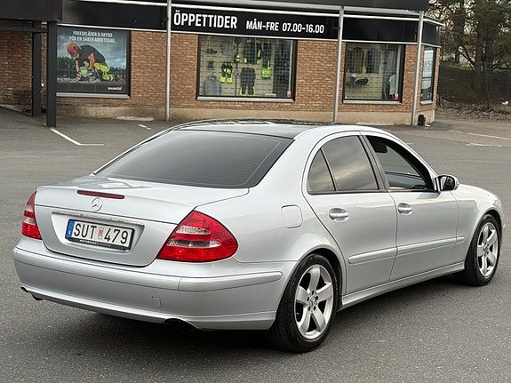 Mercedes-Benz E200 5 of 5